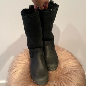No. 6 11” tractor base black shearling clog boots size 39